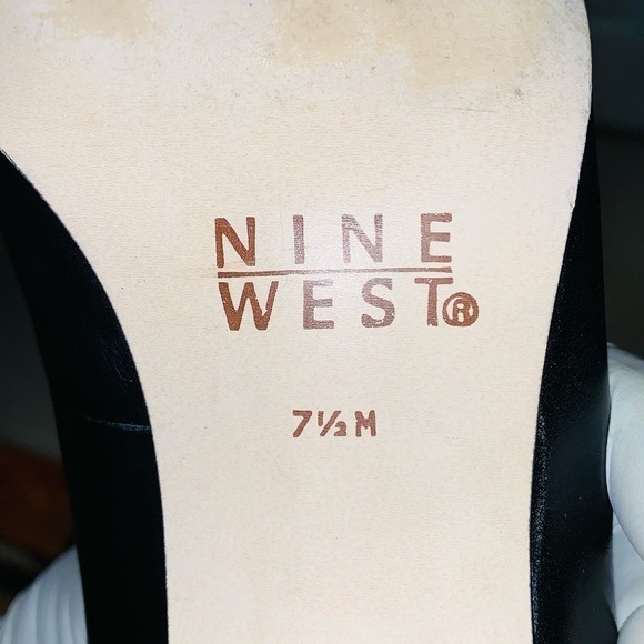 Nine West Black Leather Pumps. - Picture 12 of 15